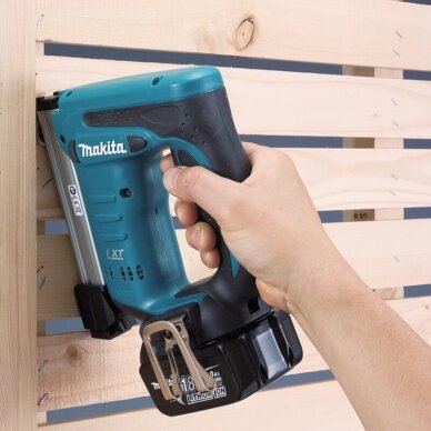 Akumuliatorinis kabiakalis MAKITA DST221Z 1 Akumuliatorinis kabiakalis MAKITA DST221Z 1