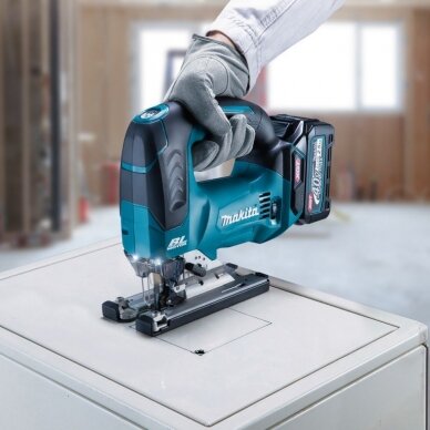 Akumuliatorinis siaurapjūklis MAKITA 40V MAX XGT 9 Akumuliatorinis siaurapjūklis MAKITA 40V MAX XGT 9