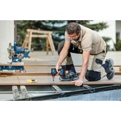 Akumuliatorinis smūginis suktuvas/veržliasukis BOSCH GDX 18V-210 C LB 4 Akumuliatorinis smūginis suktuvas/veržliasukis BOSCH GDX 18V-210 C LB 4