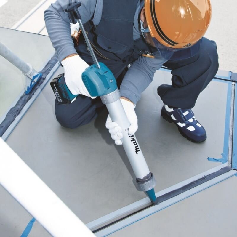 Akumuliatorinis sandarinimo pistoletas MAKITA DCG180RAEX 1 Akumuliatorinis sandarinimo pistoletas MAKITA DCG180RAEX 1