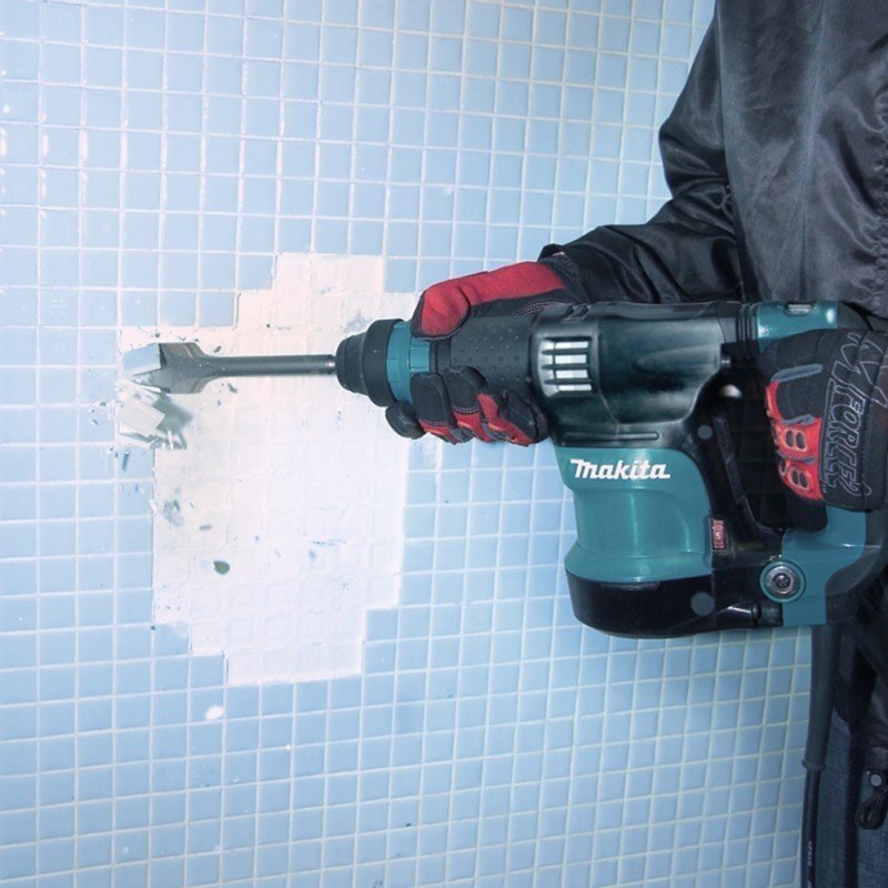 Atskėlimo plaktukas MAKITA HK1820 1 Atskėlimo plaktukas MAKITA HK1820 1