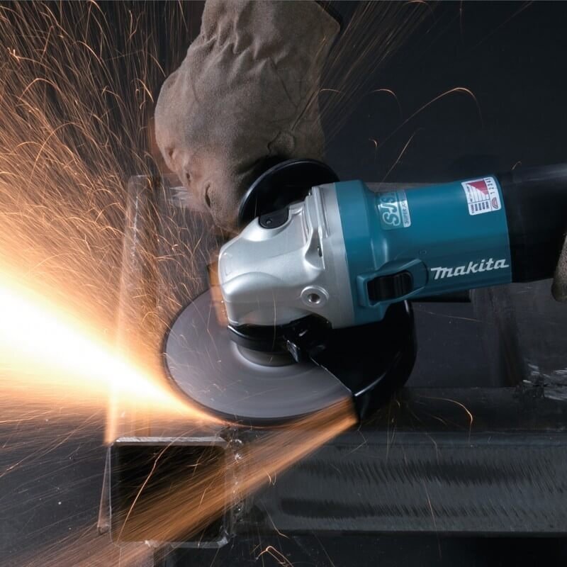 Kampinis šlifuoklis MAKITA GA6040CF01 1 Kampinis šlifuoklis MAKITA GA6040CF01 1