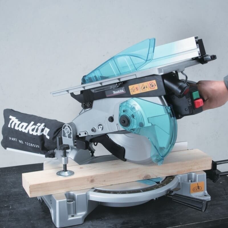 Medžio pjovimo staklės MAKITA LH1040F 1 Medžio pjovimo staklės MAKITA LH1040F 1