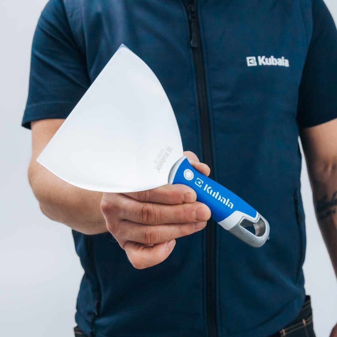 Nerūd. plieno glaistyklė su rankenoje įmontuota sukimo galvute 150 mm. Master Line 1 Nerūd. plieno glaistyklė su rankenoje įmontuota sukimo galvute 150 mm. Master Line 1