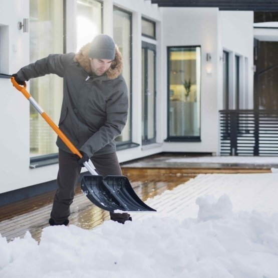 Sniego kastuvas - stūmiklis Fiskars SnowXpert™ 143001 2