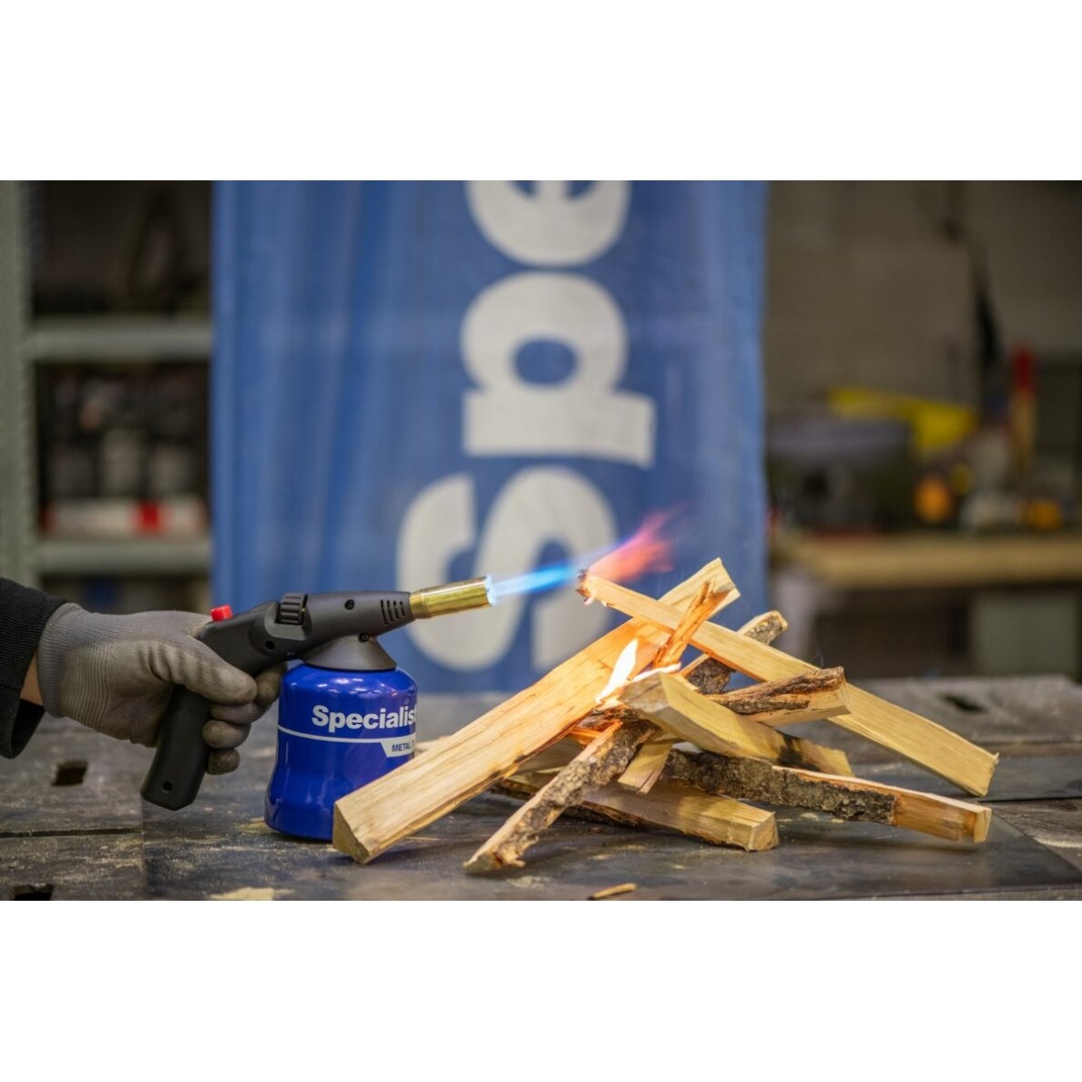 "Specialist+" degiklis + 4 balionėliai 5 "Specialist+" degiklis + 4 balionėliai 5