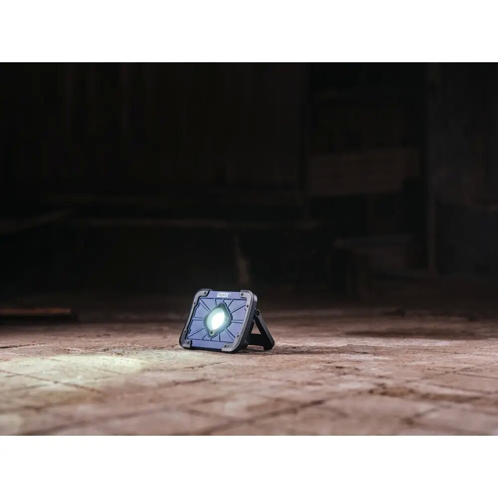 Šviestuvas su integruota ličio jonų baterija THE PORTABLE, 1000 Lm., RAPID 8