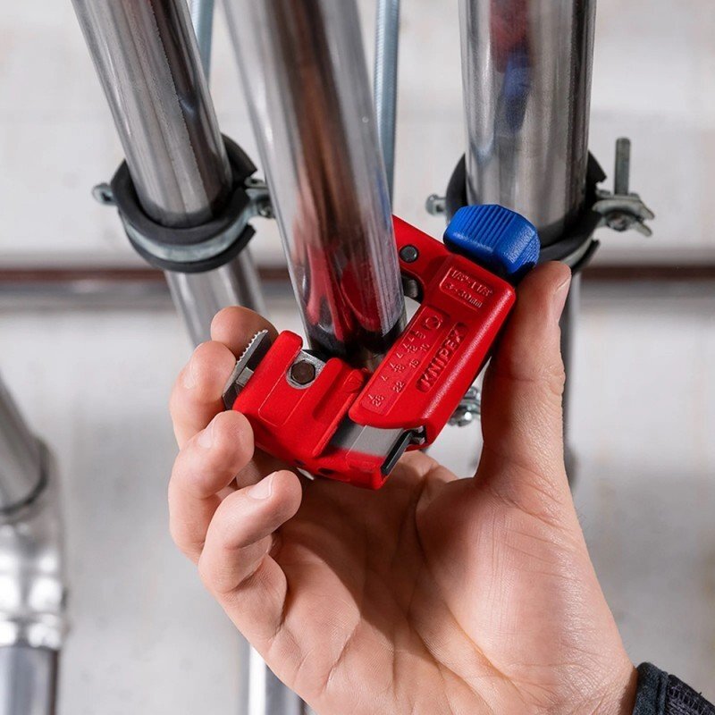 Vamzdžių pjaustyklė KNIPEX TubiX S 3-30mm 6 Vamzdžių pjaustyklė KNIPEX TubiX S 3-30mm 6